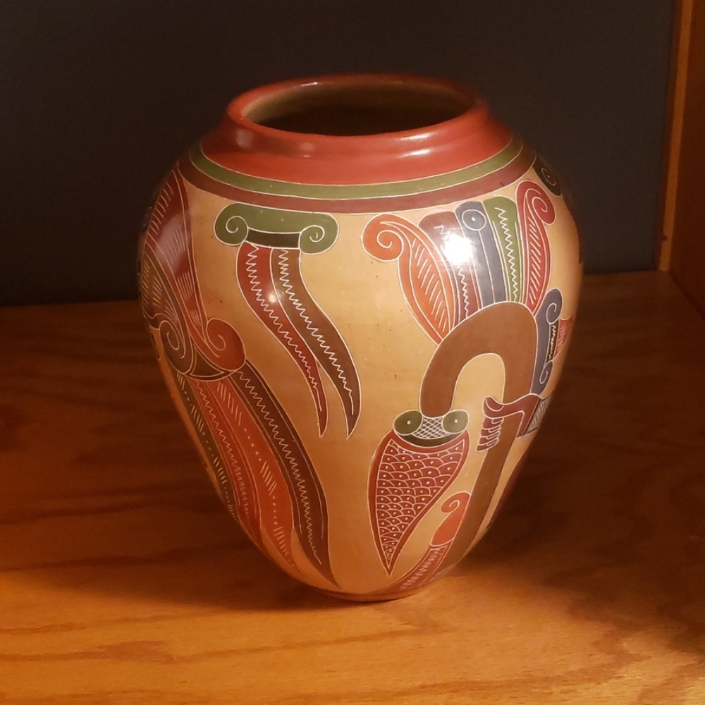 Hand Made Clay Decor Vase from Nicaragua - Picture 2 of 4